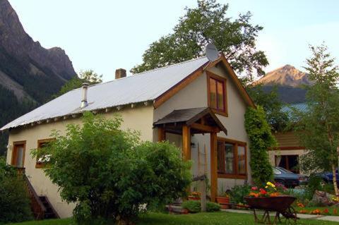 Charlie'S Guesthouse Field Dış mekan fotoğraf